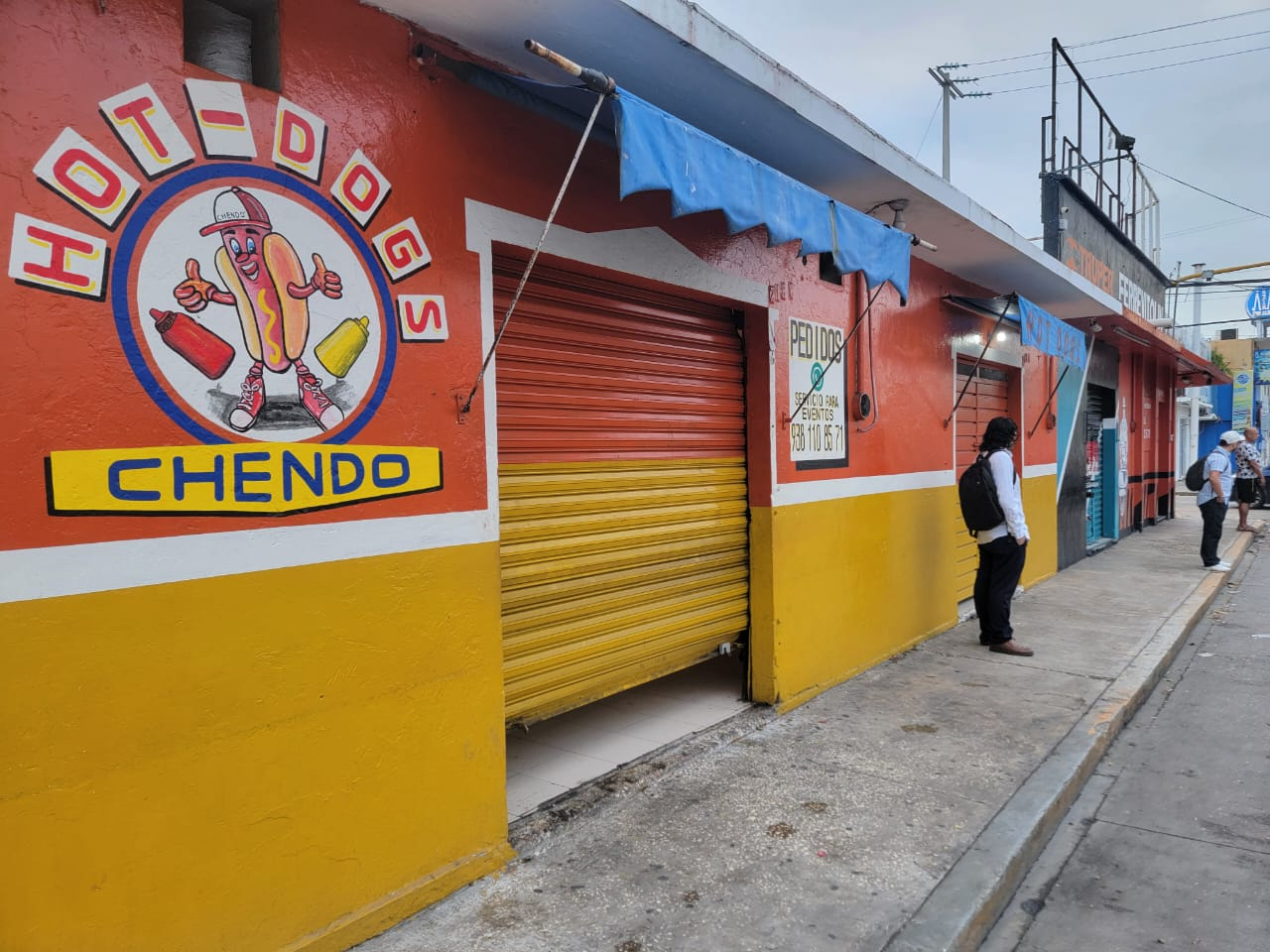 Roban durante la madrugada en hot dogs Chendo.