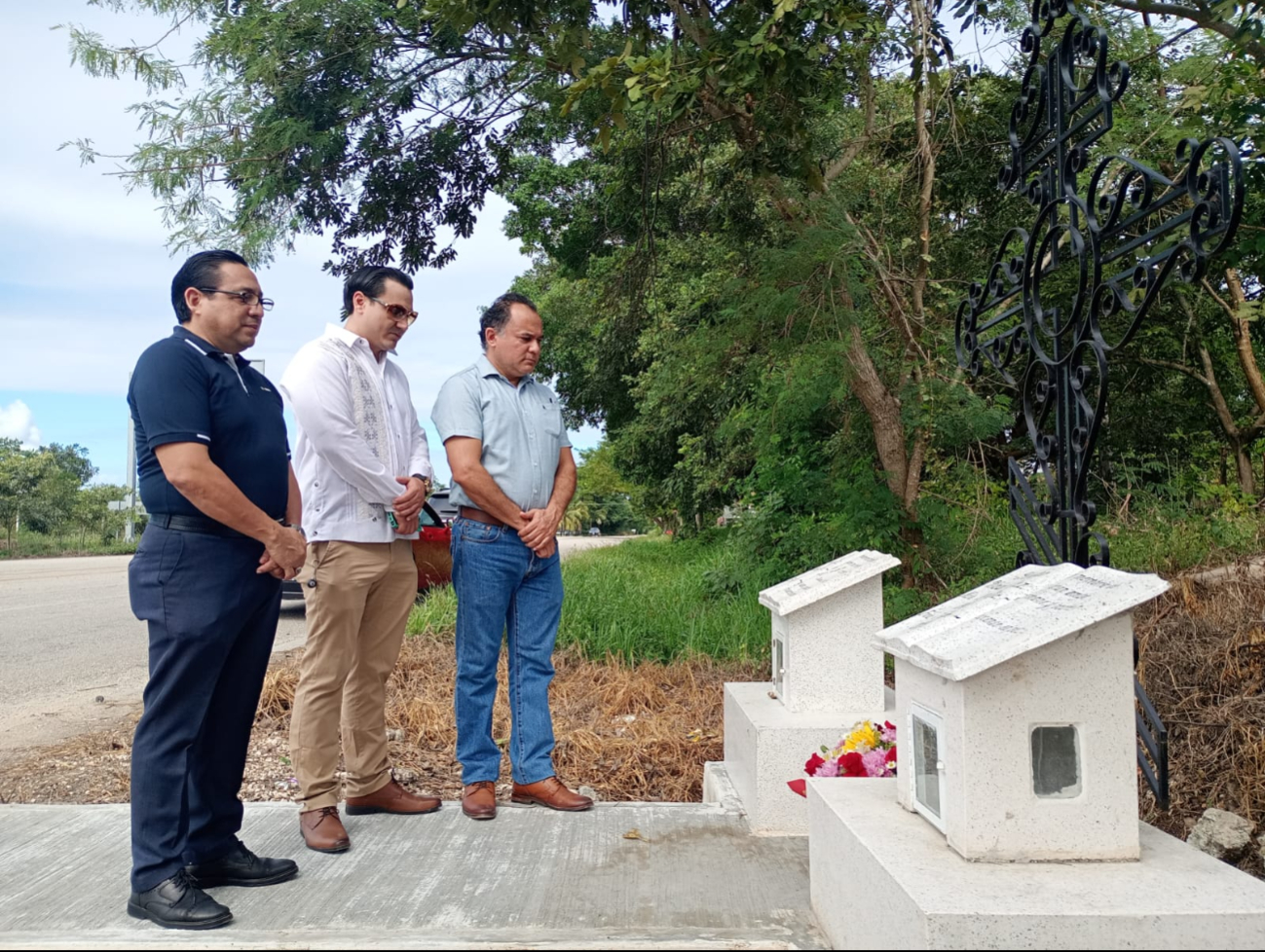 Directivos de la CANACO honran la memoria del fallecido ex presidente de la organización. Directivos de la CANACO honran la memoria del fallecido ex presidente de la organización.