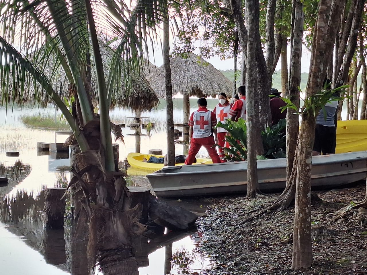 En la tarde de este domingo, un joven se ahogó en la laguna del Balneario Sijil Noj Ha. En la tarde de este domingo, un joven se ahogó en la laguna del Balneario Sijil Noj Ha.