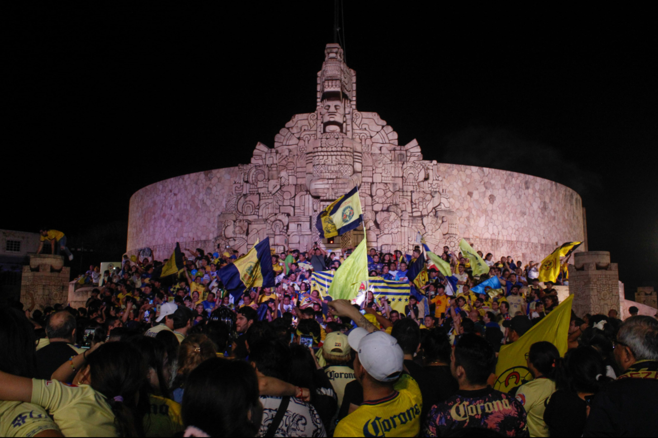 La afición se hizo presente ante el triunfo de las Águilas. La afición se hizo presente ante el triunfo de las Águilas.