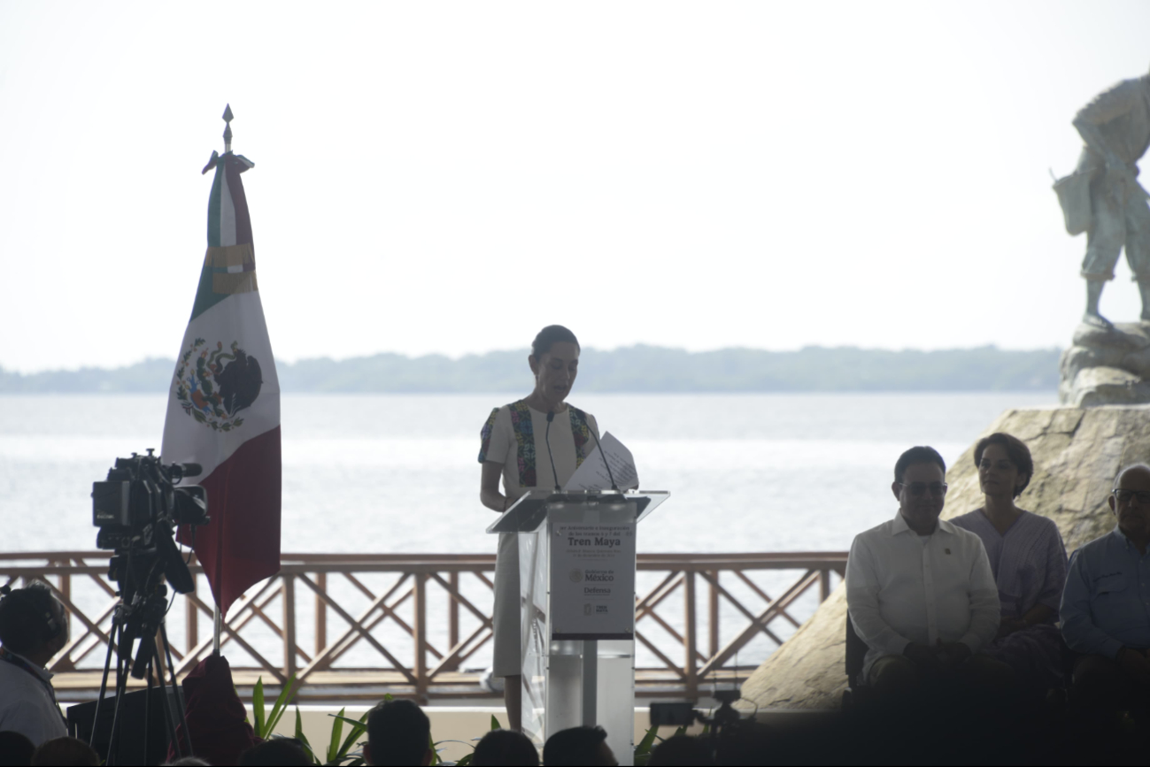 La presidenta de México también anunció la construcción del Tren del Norte México-Nuevo Laredo