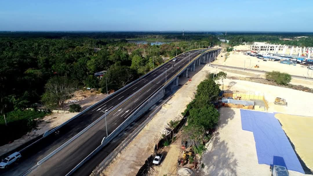 Una de los vías de acceso para Chetumal ha sido reabierta. Una de los vías de acceso para Chetumal ha sido reabierta.