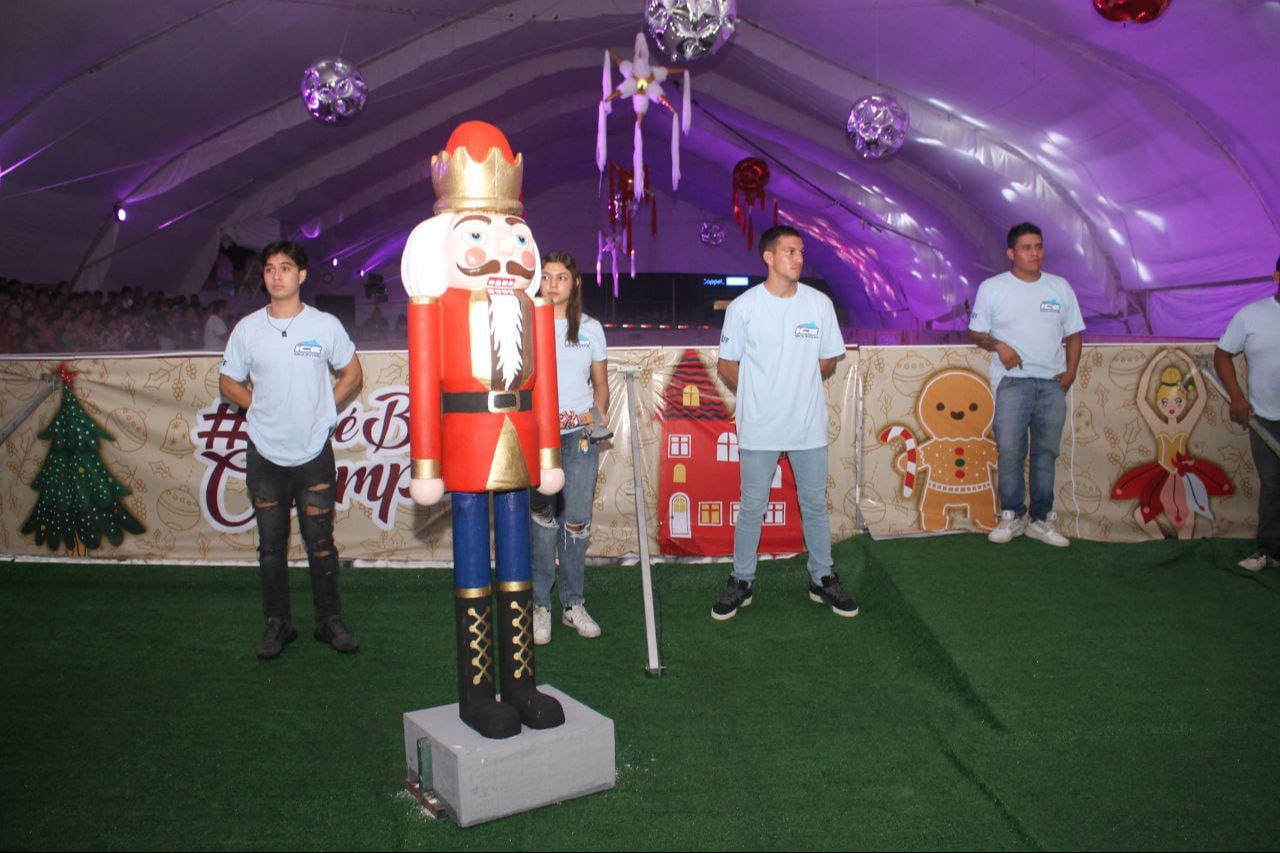 Se encuentra en la Plaza Ángel Castillo Lanz Se encuentra en la Plaza Ángel Castillo Lanz