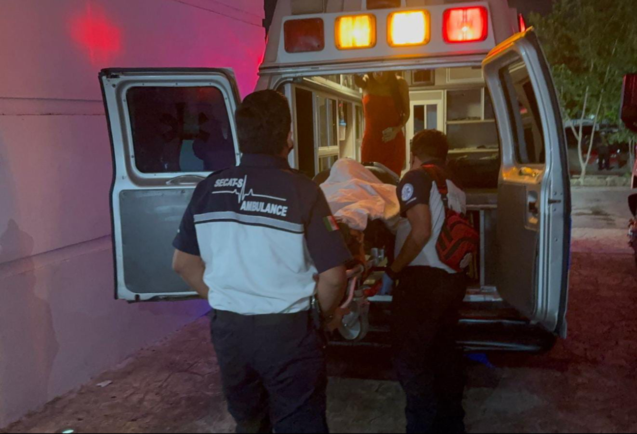 El hombre recibió dos disparos, por lo que fue trasladado al hospital El hombre recibió dos disparos, por lo que fue trasladado al hospital