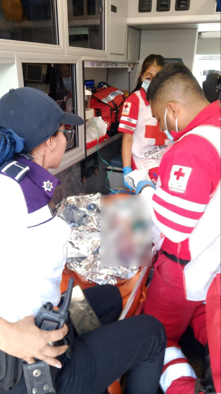 El menor fue trasladado al hospital de emergencia y será resguardado en una casa de asistencia