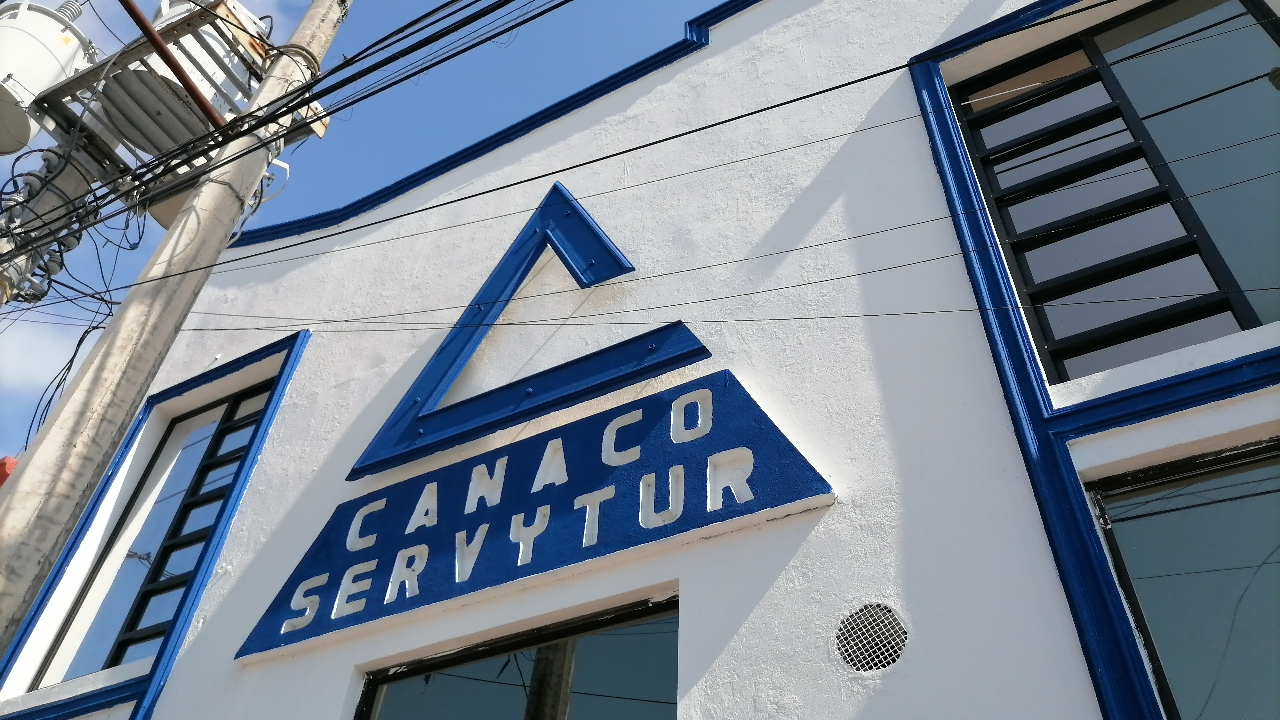 Empresas locales llevan hasta un año sin cobrar por trabajos realizados Empresas locales llevan hasta un año sin cobrar por trabajos realizados