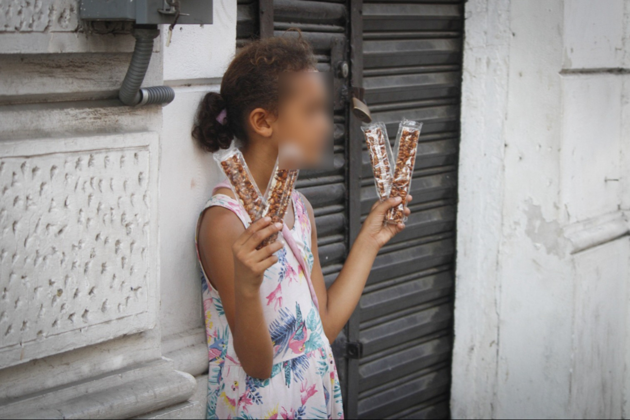 En ocasiones los niños se encuentran solos sin sus padres En ocasiones los niños se encuentran solos sin sus padres