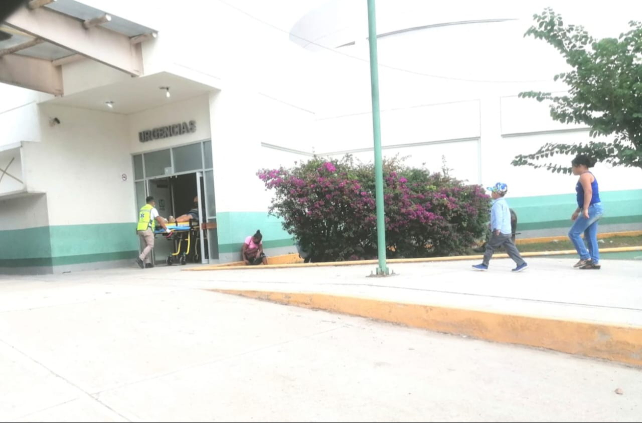 Presentó posible traumatismo craneoencefálico y dislocación del brazo derecho Presentó posible traumatismo craneoencefálico y dislocación del brazo derecho