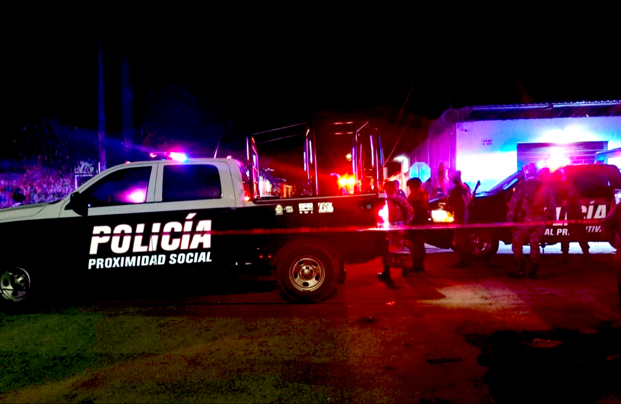 Debido al ataque, el hombre sufrió algunas heridas en su cuerpo Debido al ataque, el hombre sufrió algunas heridas en su cuerpo