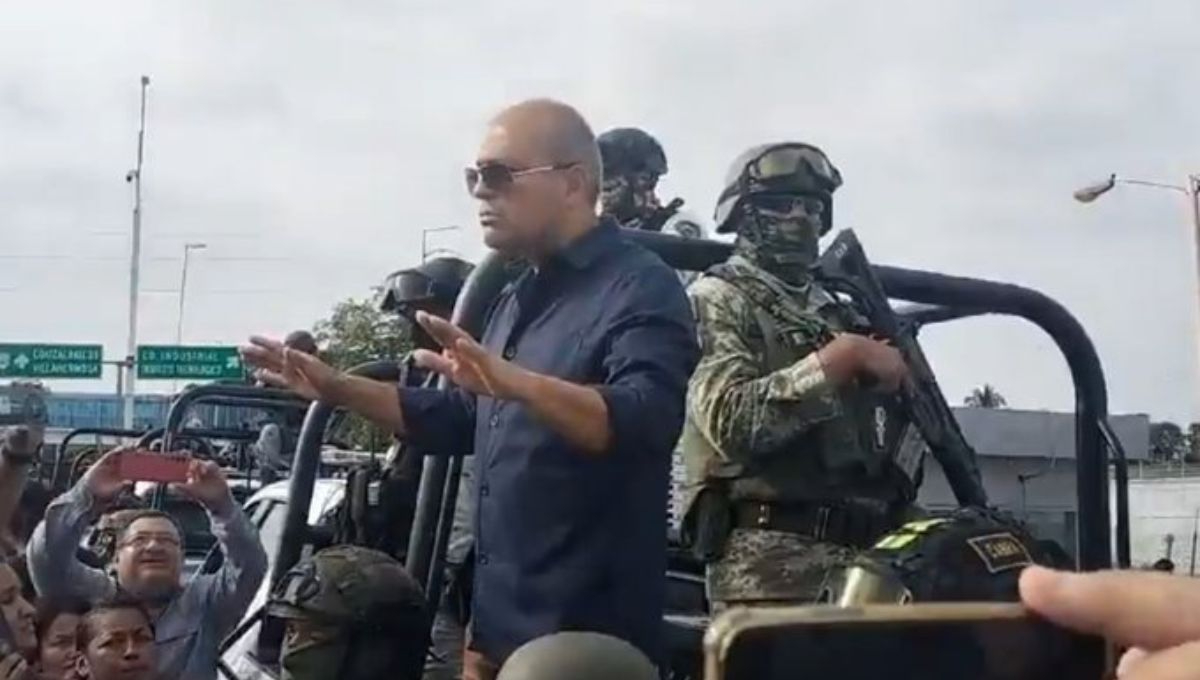 Motín en penal de Villahermosa deja dos muertos y desata caos en carreteras