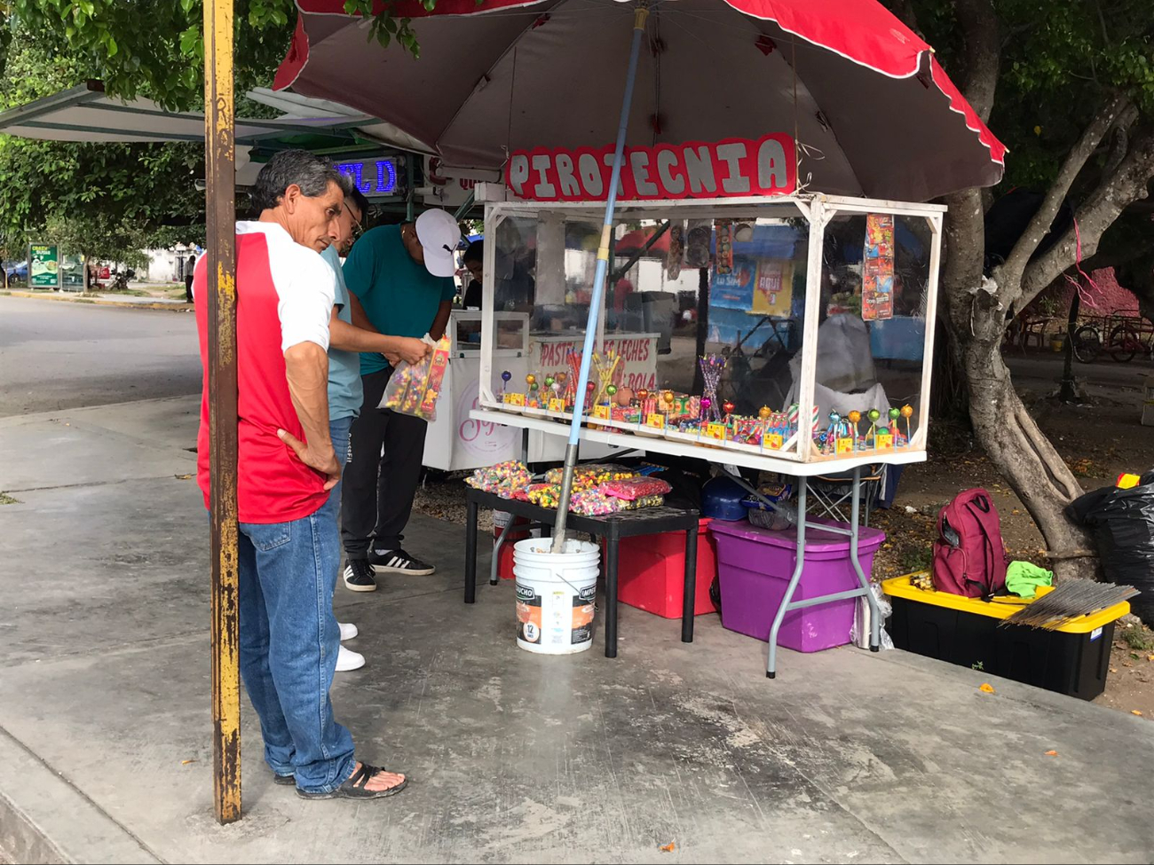 La pirotecnia puede ser causante de muchos daños. La pirotecnia puede ser causante de muchos daños.
