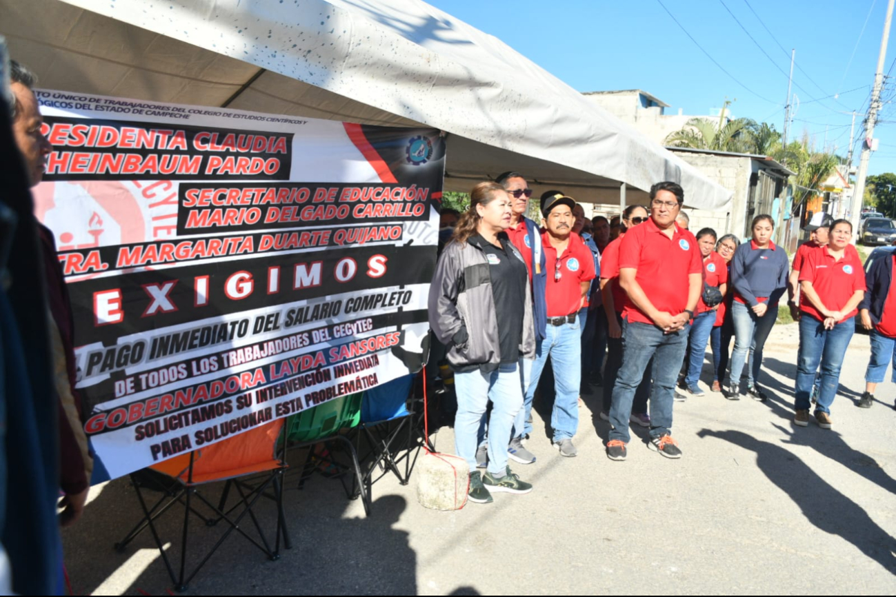 Alrededor de 500 trabajadores del Cecytec iniciaron un paro de labores Alrededor de 500 trabajadores del Cecytec iniciaron un paro de labores