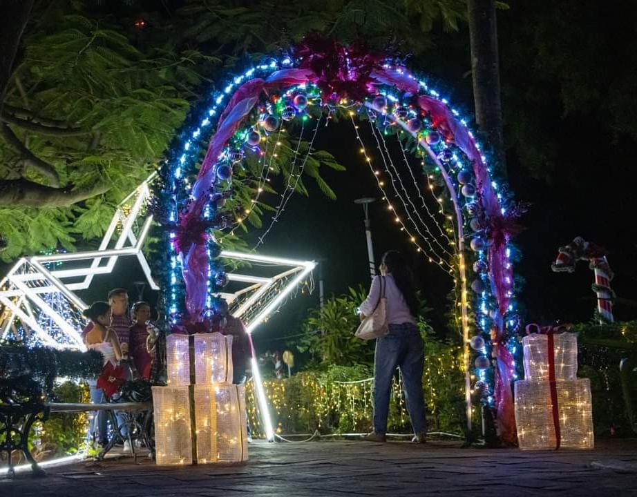 El programa “Navidad para Todos” comenzará el 7 de diciembre y concluirá el 7 de enero de 2025, incluyendo el Desfile Navideño el 10 de diciembre El programa “Navidad para Todos” comenzará el 7 de diciembre y concluirá el 7 de enero de 2025, incluyendo el Desfile Navideño el 10 de diciembre