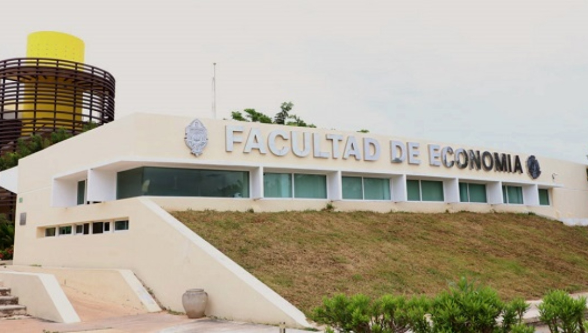 La UADY se deslindó de la estafa a los alumnos de Economía