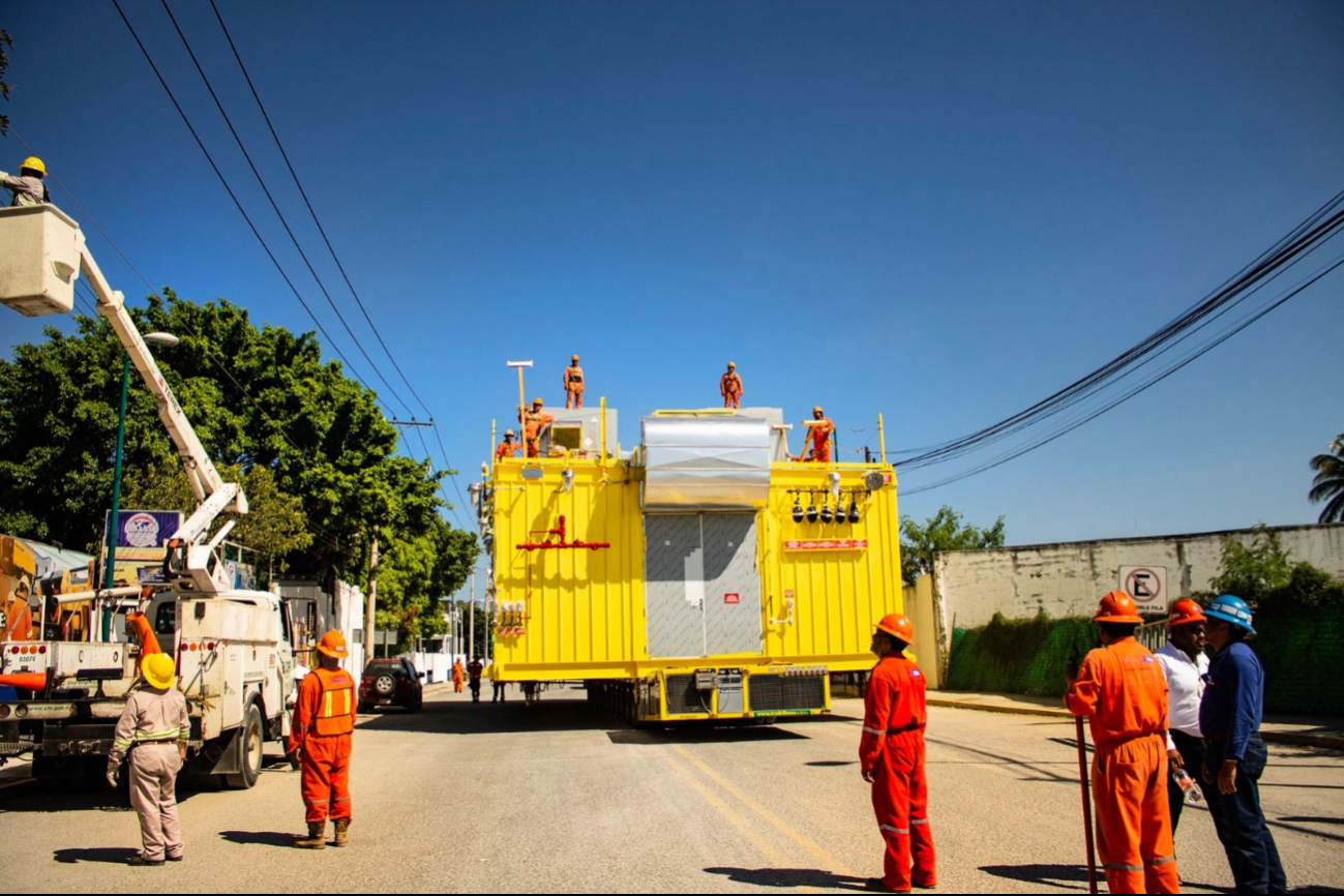 En Ciudad del Carmen hay unas 4,500 micros, pequeñas y medianas empresas, y la falta de pago de PEMEX ha sido fatal para estos negocios En Ciudad del Carmen hay unas 4,500 micros, pequeñas y medianas empresas, y la falta de pago de PEMEX ha sido fatal para estos negocios