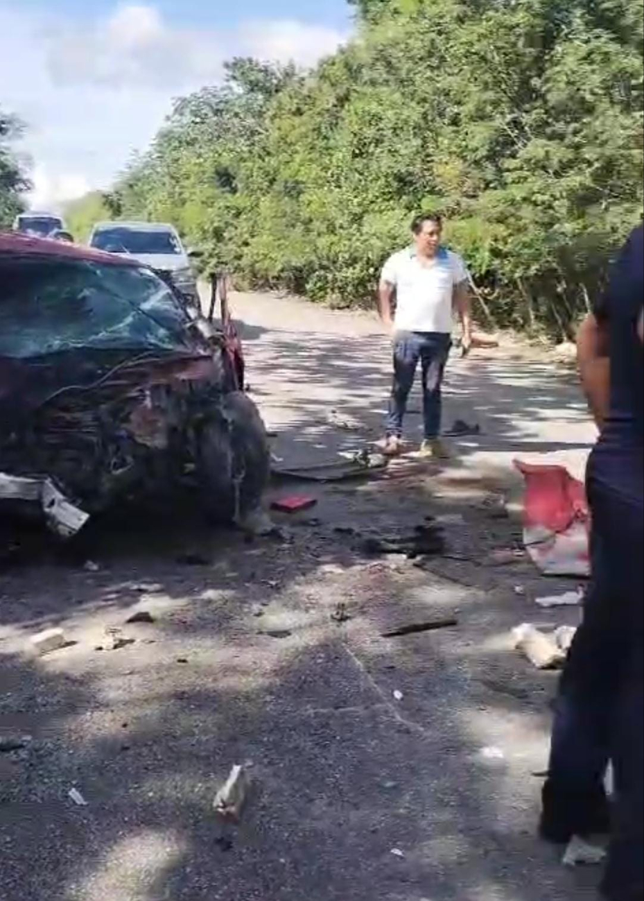 En el segundo vehículo se encontraban obreros, quienes resultaron heridos En el segundo vehículo se encontraban obreros, quienes resultaron heridos