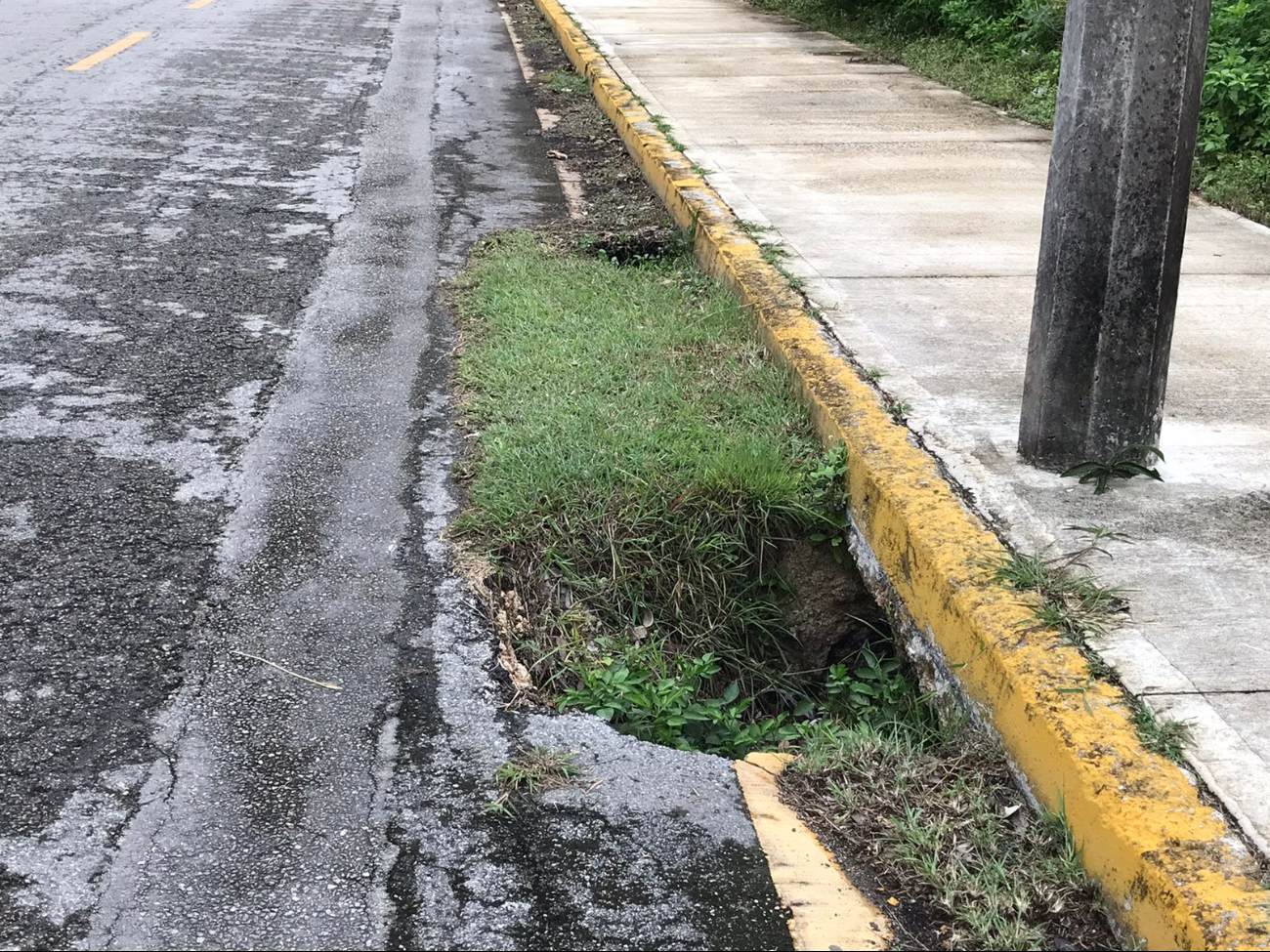 Urge bacheo en calles de Chetumal Urge bacheo en calles de Chetumal