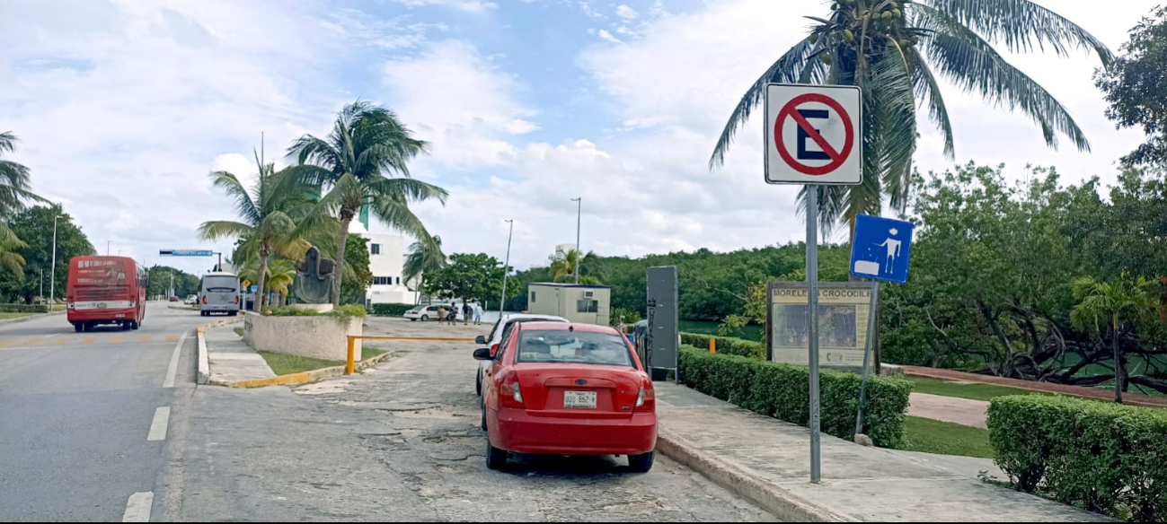 Empresas turísticas se “adueñan" de playas de Cancún