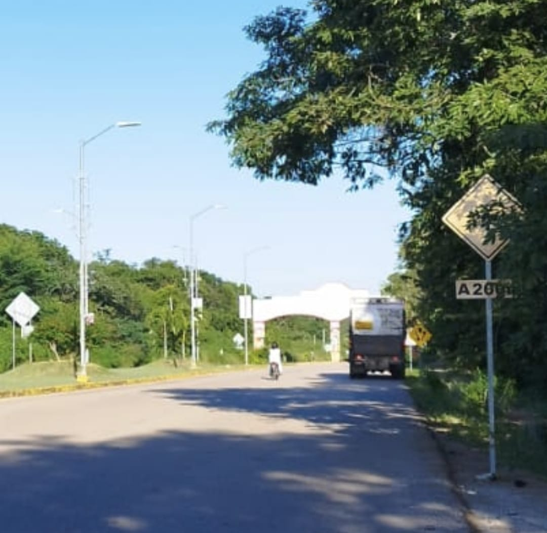 La motocicleta fue trasladada al corralón, mientras que el remolque permaneció allí La motocicleta fue trasladada al corralón, mientras que el remolque permaneció allí