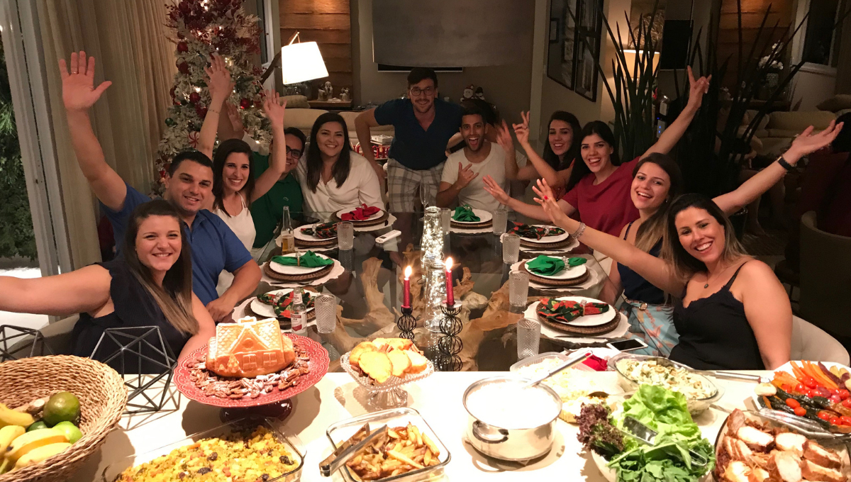 Desde el chef orgulloso hasta el que pelea los terrenos: Personajes infaltables en la cena navideña