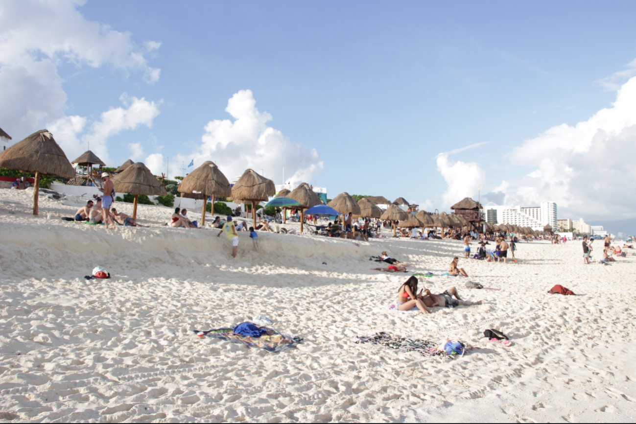 Cielo nublado y lluvias puntuales: Clima de  Cancún hoy lunes 13 de enero del 2025 