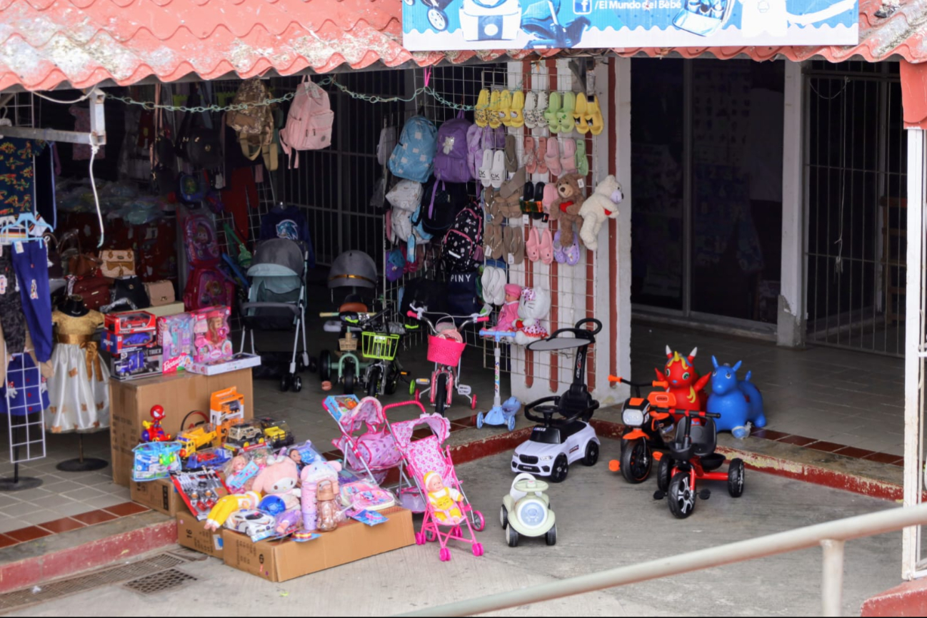 Comerciantes dijeron estar decepcionados con las ventas para Navidad. Comerciantes dijeron estar decepcionados con las ventas para Navidad.