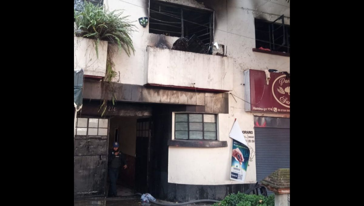 En Coyoacán, los bomberos lograron controlar las llamas en un breve periodo de tiempo En Coyoacán, los bomberos lograron controlar las llamas en un breve periodo de tiempo