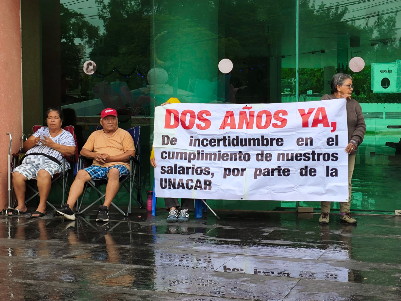 A pesar de las promesas de la rectora no recibieron ningún depósito. A pesar de las promesas de la rectora no recibieron ningún depósito.