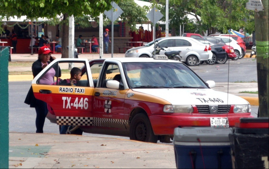 Campechanos se quejan por cobros excesivos de taxistas
