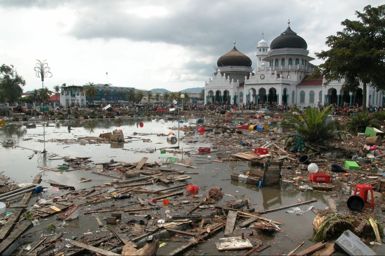 El tsunami afectó gravemente a lugares turísticos en Tailandia, como Khao Lak y Phuket El tsunami afectó gravemente a lugares turísticos en Tailandia, como Khao Lak y Phuket