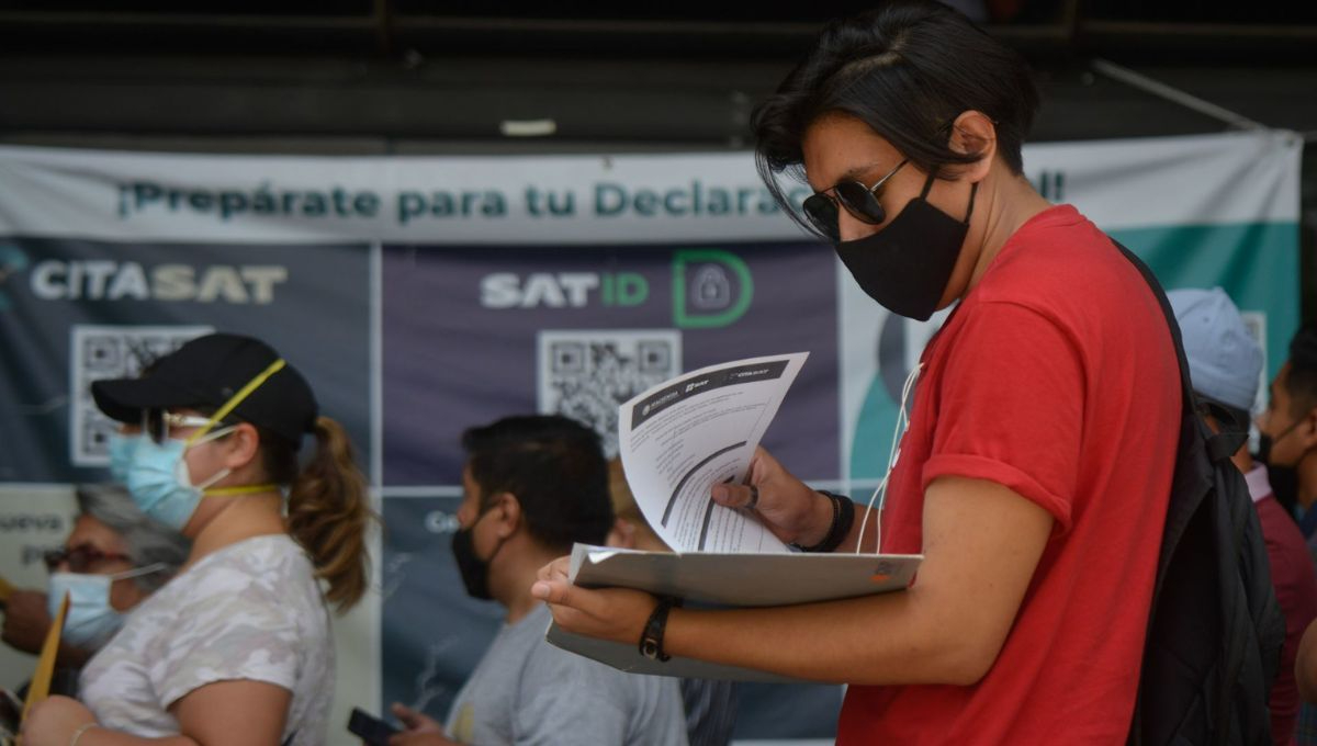 Retrasos en devoluciones del SAT 2025 generan molestia entre contribuyentes pese a cifras récord