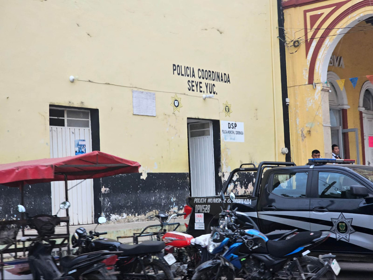 El arresto de un peligroso sujeto derivó en el ataque de dos mujeres en contra de uniformadas El arresto de un peligroso sujeto derivó en el ataque de dos mujeres en contra de uniformadas