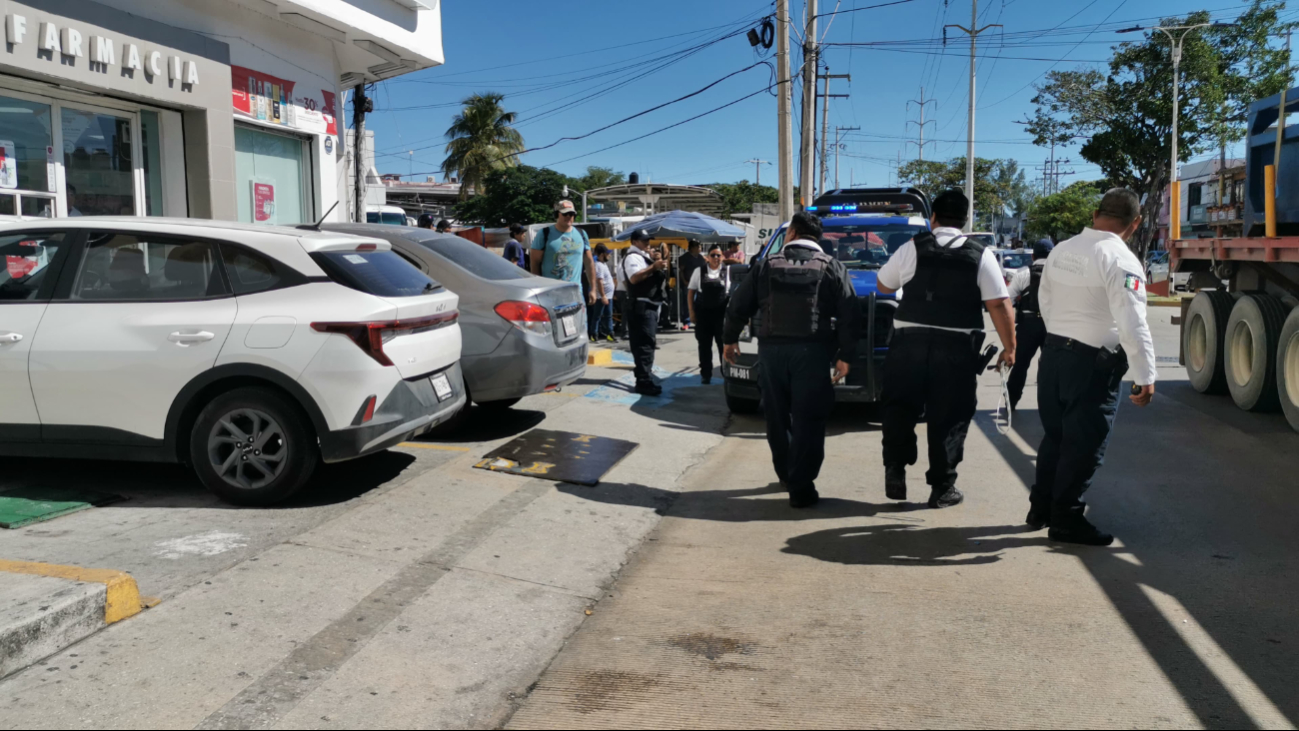 Intensa movilización policíaca en la colonia Francisco I. Madero tras reporte de sospechosos armados Intensa movilización policíaca en la colonia Francisco I. Madero tras reporte de sospechosos armados