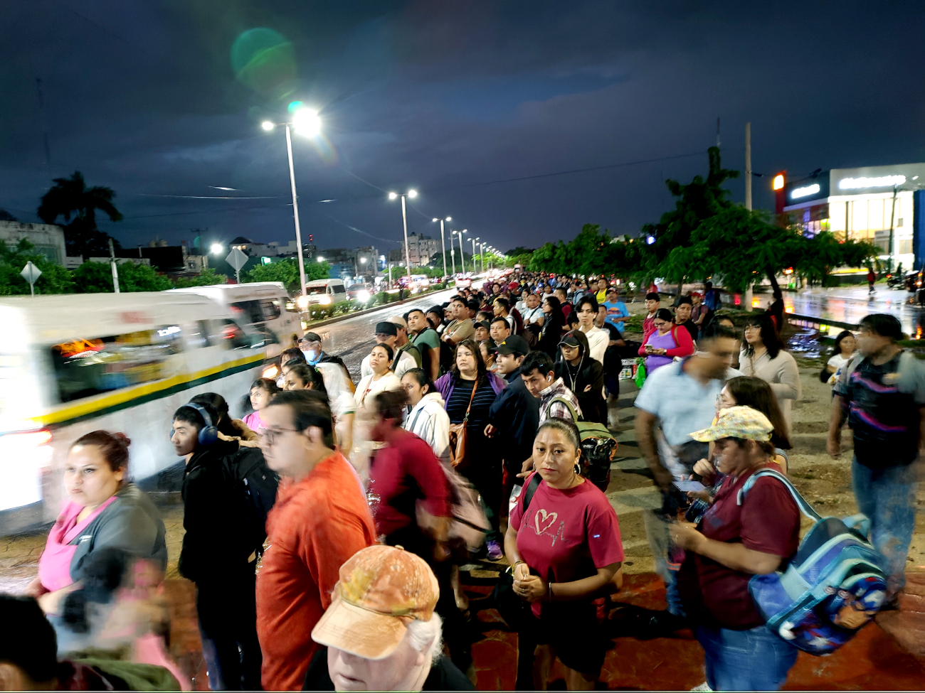 La tormenta ocurrió cuando muchos salían de sus centros de trabajo La tormenta ocurrió cuando muchos salían de sus centros de trabajo