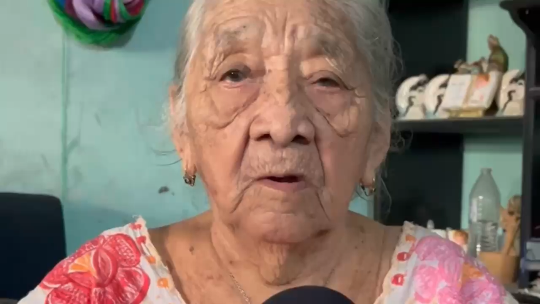 A los 95 años, Doña Mechita es toda una autoridad en la elaboración de piñatas, y así lo demuestra la preferencia de sus clientes A los 95 años, Doña Mechita es toda una autoridad en la elaboración de piñatas, y así lo demuestra la preferencia de sus clientes