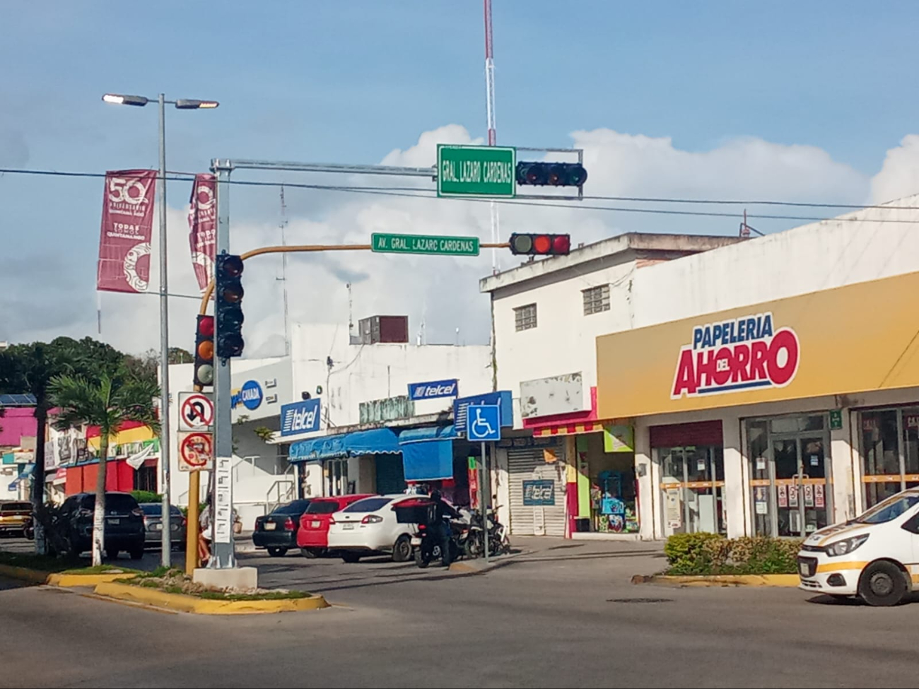 Los conductores deben tomar medidas de precaución adicionales al manejar. Los conductores deben tomar medidas de precaución adicionales al manejar.