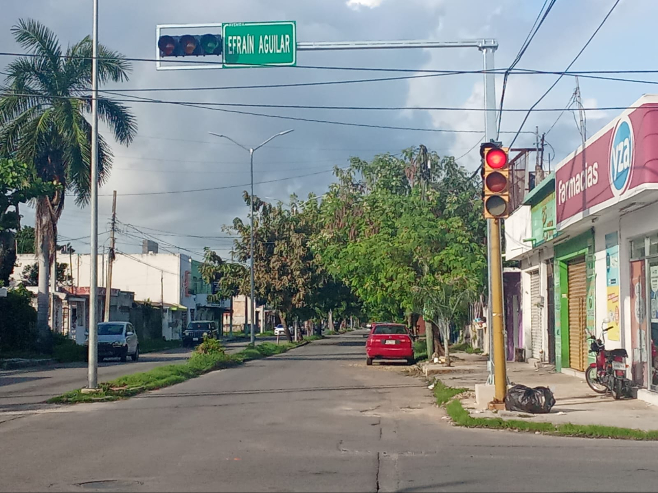 Nuevos semáforos de Chetumal no funcionan. Nuevos semáforos de Chetumal no funcionan.