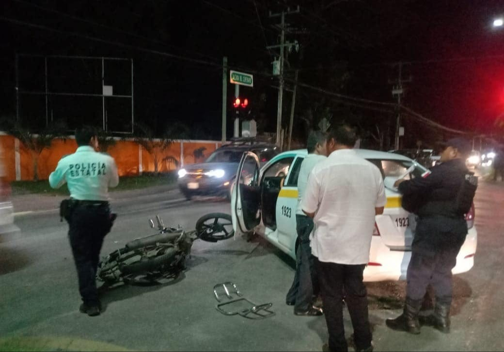 Al sitio del accidente rápidamente llegaron las autoridades. Al sitio del accidente rápidamente llegaron las autoridades.