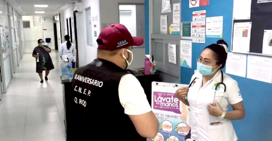 Así como la pequeña clínica, en el dispensario médico la calidad es mala Así como la pequeña clínica, en el dispensario médico la calidad es mala