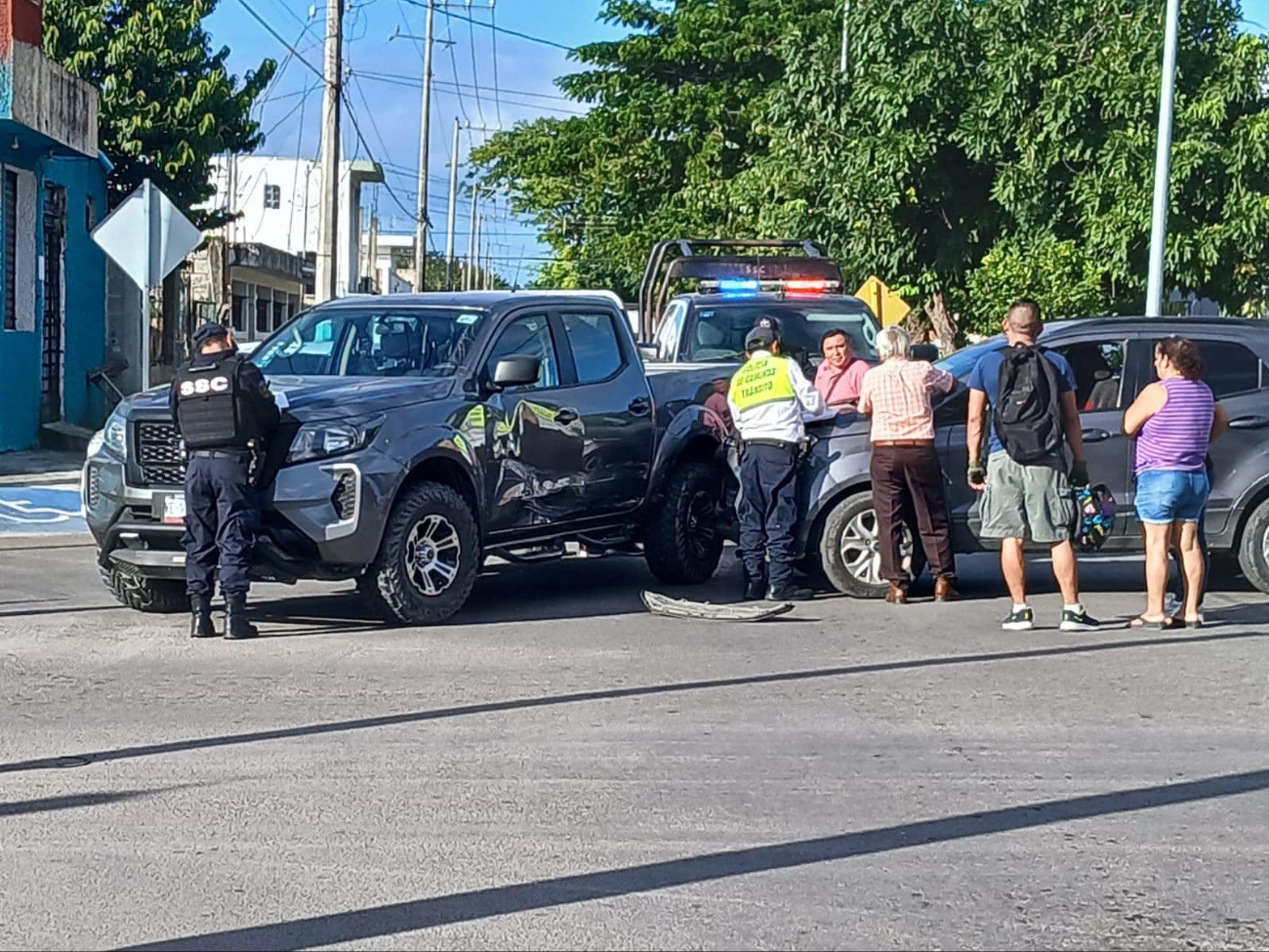 El accidente causó fuerte daños materiales. El accidente causó fuerte daños materiales.