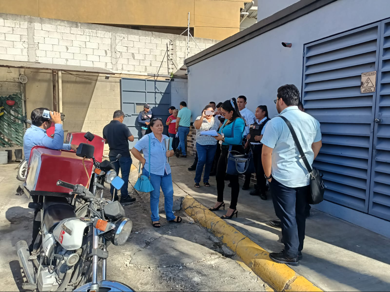 La diligencia de embargo fue realizada debido a un laudo favorable a una empleada con un pleito legal de 8 años La diligencia de embargo fue realizada debido a un laudo favorable a una empleada con un pleito legal de 8 años