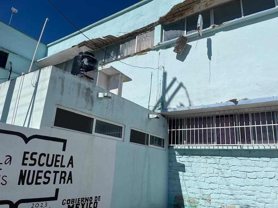 Suspenden clases en una escuela de Progreso tras un derrumbe 