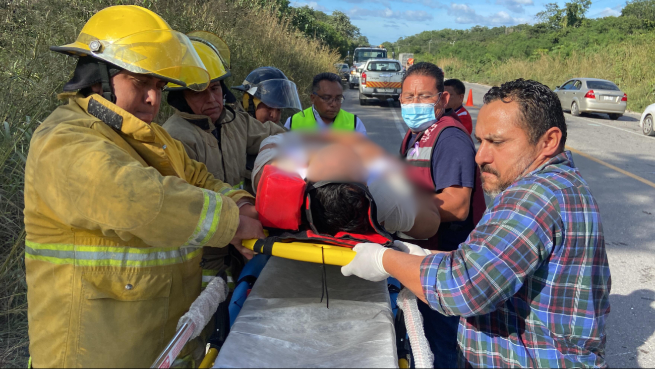 Los lesionados fueron atendidos por personal de SAMU y trasladados al hospital IMSS-Bienestar Janell Romero Aguilar Los lesionados fueron atendidos por personal de SAMU y trasladados al hospital IMSS-Bienestar Janell Romero Aguilar