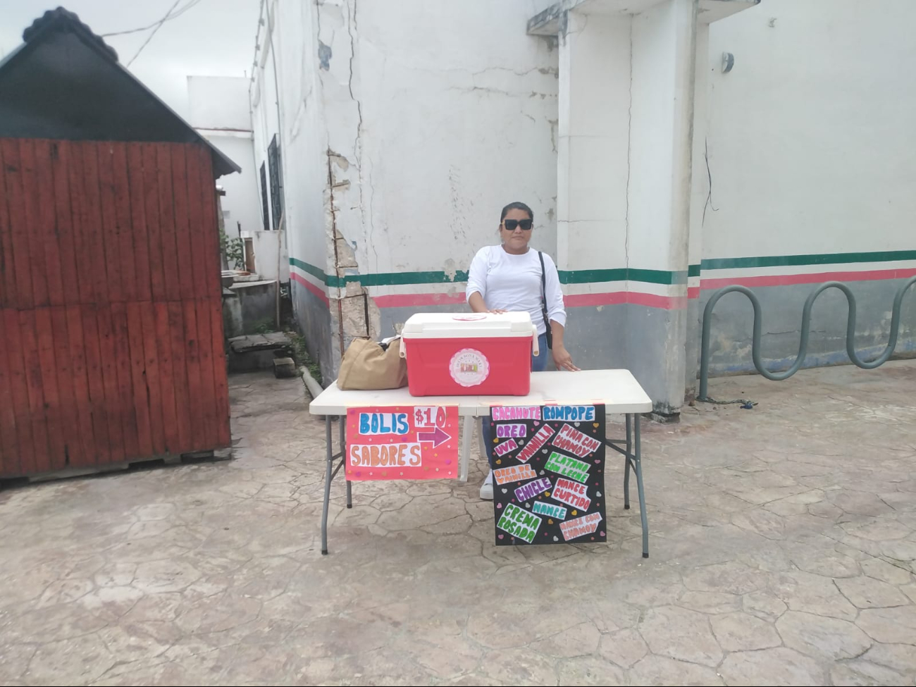 Muchos pobladores han comenzado a vender productos para autoemplearse Muchos pobladores han comenzado a vender productos para autoemplearse