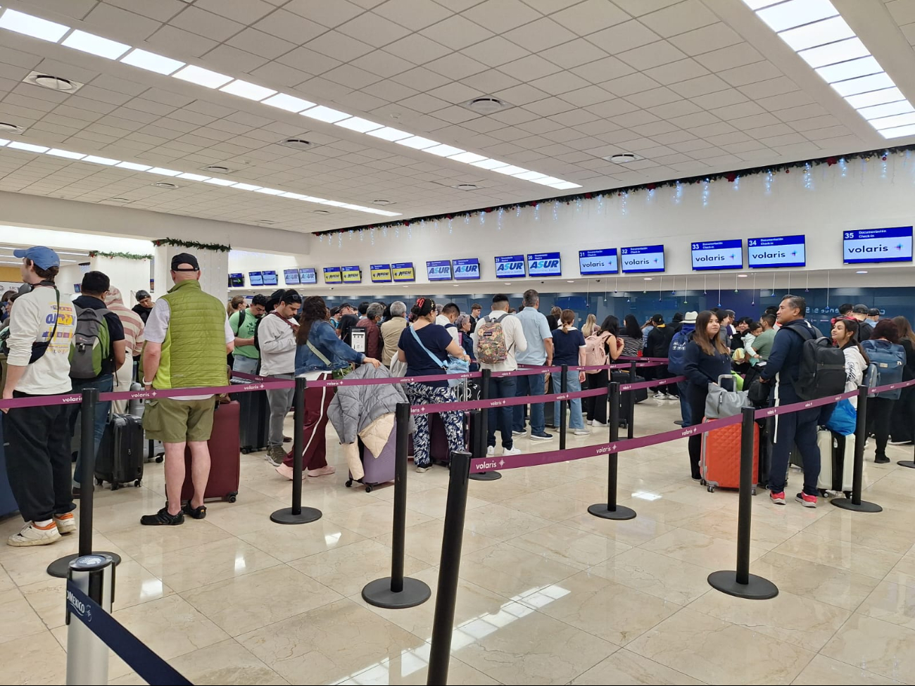 Hay gran afluencia de usuarios en el aeropuerto de Mérida Hay gran afluencia de usuarios en el aeropuerto de Mérida
