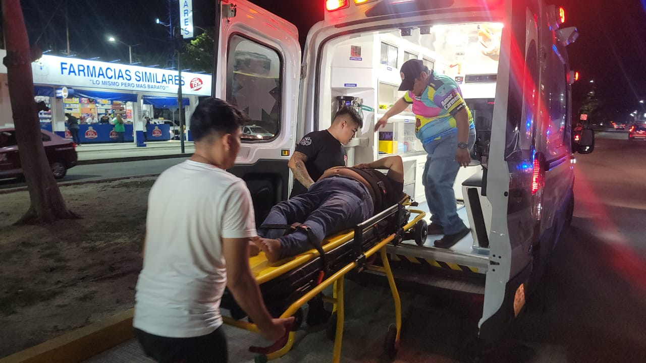 La madre terminó siendo transportada al hospital. La madre terminó siendo transportada al hospital.