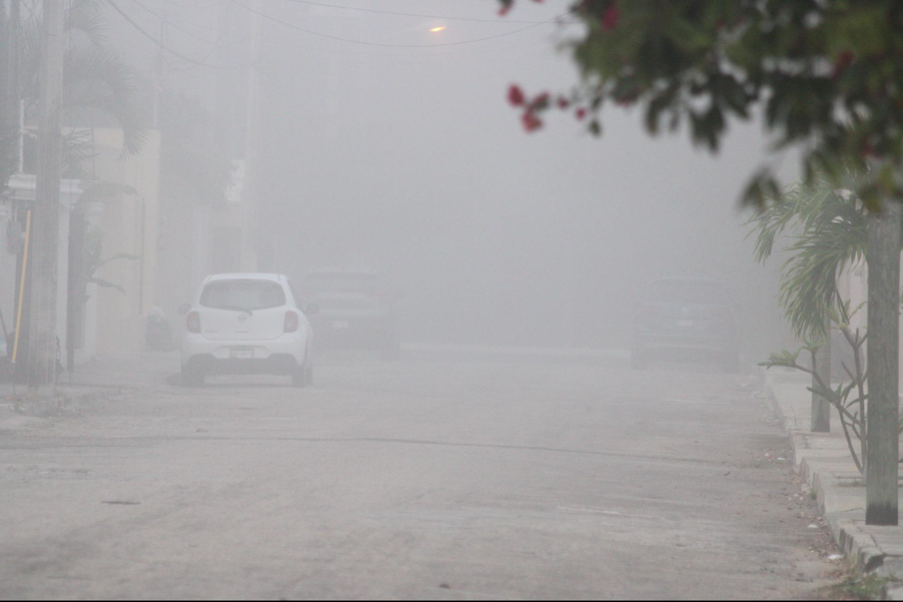 La niebla se formó desde la noche del domingo La niebla se formó desde la noche del domingo