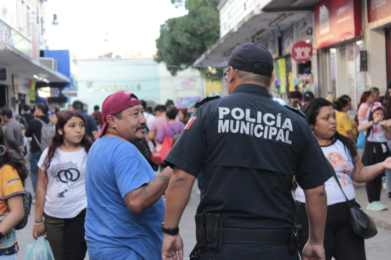 Policías auxiliarán a peatones y al tránsito Policías auxiliarán a peatones y al tránsito