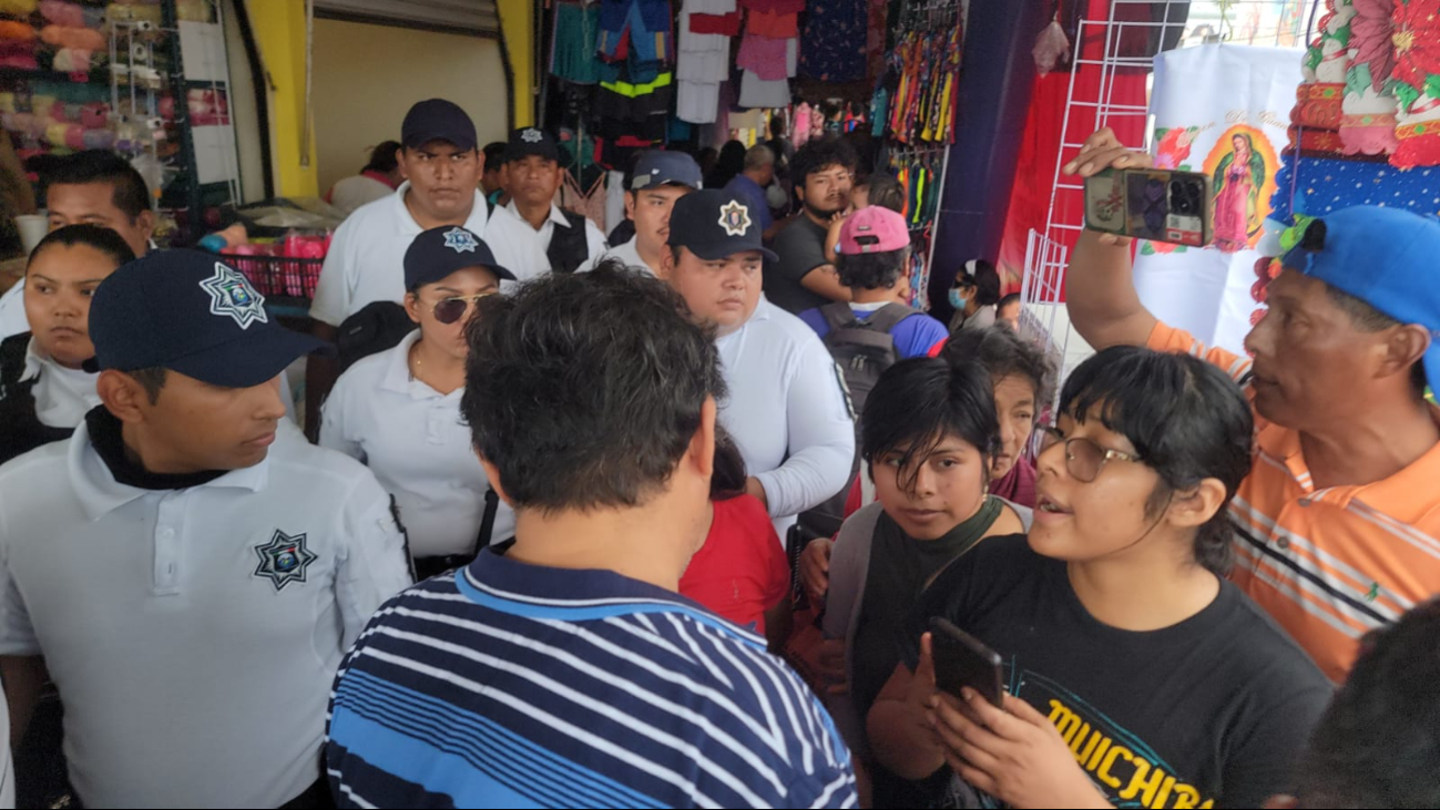 Un operativo sorpresa en el centro de Ciudad del Carmen resultó en el decomiso de varios cohetes