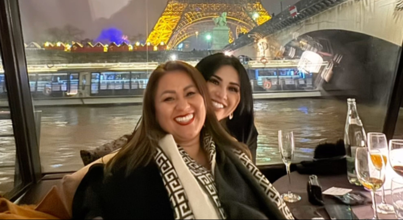 Gomita presume el viaje a París que le regaló a su mamá por Año Nuevo Gomita presume el viaje a París que le regaló a su mamá por Año Nuevo